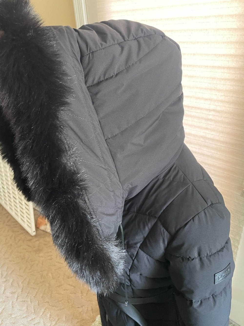 DKNY Black Quilted Belted Puffer Coat with Fur-Trim Hood - Picture 5 of 12